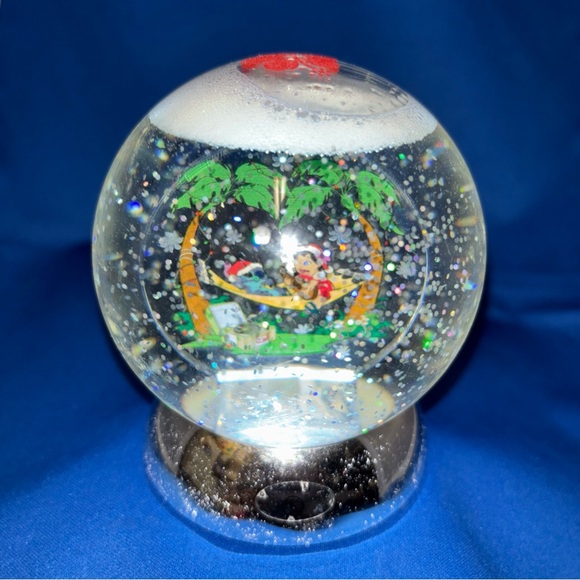 Dept 56 LILO And stitch Waterdazzler Snow Globe Lights and Flashes Pre-own Works - Picture 5 of 8